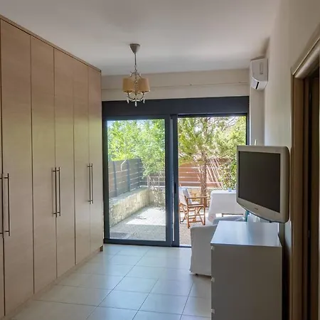 Maisonette With Exclusive Private Parking * Hriszí Aktí Haniá